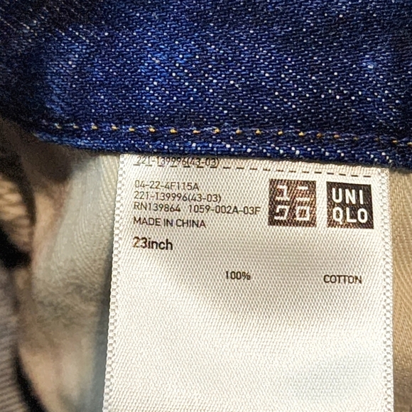 Uniqlo Midrise Denim Shorts Size 23 Blue - Picture 3 of 3